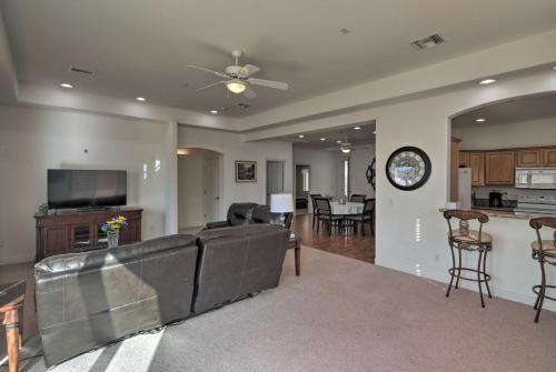 Desert Condo with Pool about 3 Miles to Colorado River!