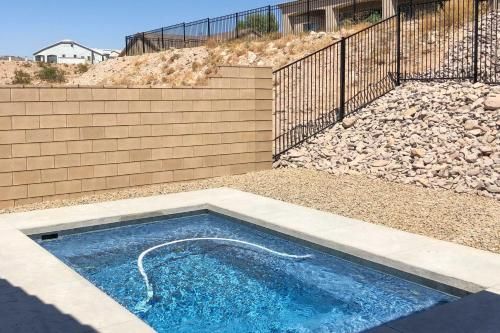Luxe 2020 Home with OHV Access, 5 Mi to Lake Mohave!