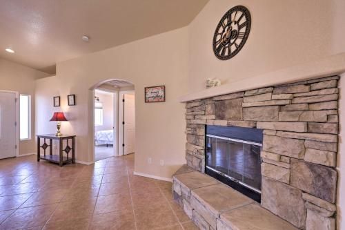 Inviting Retreat with Patio Less Than 1 Mi to Colorado River