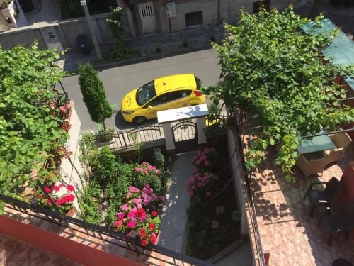 Serbezovi Guest House
