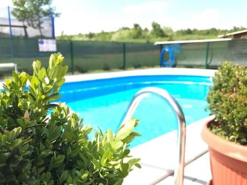 Outdoor Pictures 1