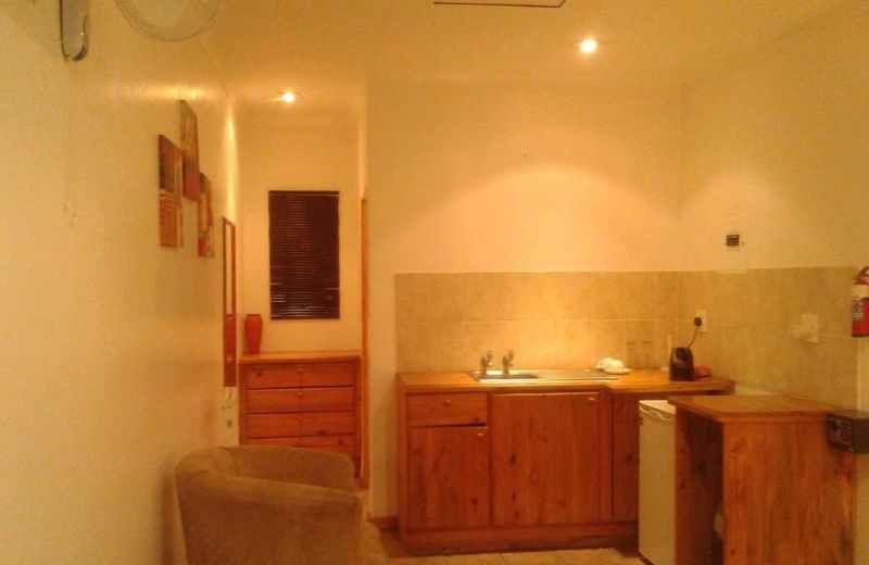 D & H Guesthouse Apt 3  Standard Double &  Shower
