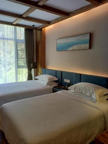Zhangjiajie Cave Creek Guesthouse