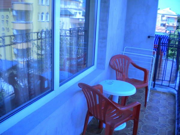 Fits Guest House