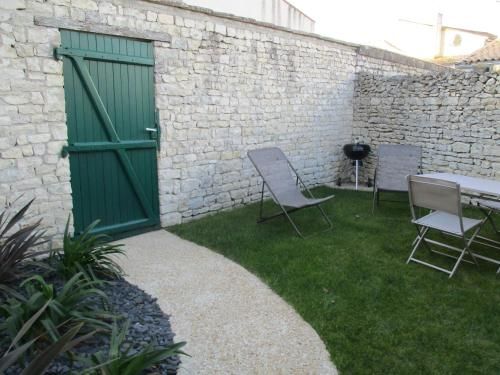 STUDIO 2 PERS PROCHE PLAGE ET COMMERCES
