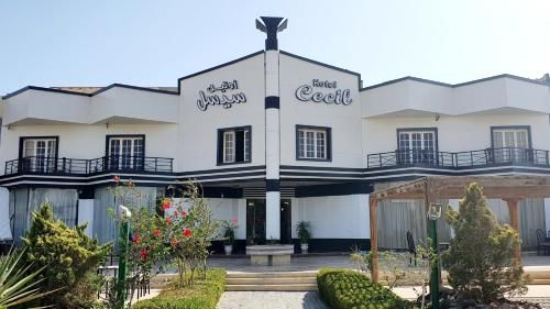 Cecil Hotel