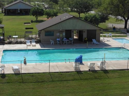 Bay Landing Camping Resort Cabin 25