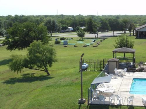 Bay Landing Camping Resort Cabin 17