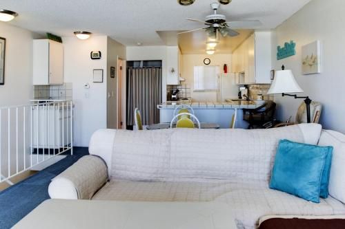 Oceanfront Condo Escape with Grill, Walk to Beach!