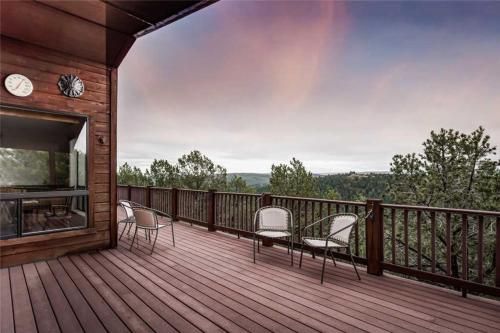 Awesome Views, 5 Bedrooms, Sleeps 10, Wet Bar, Views, Gas Fireplace