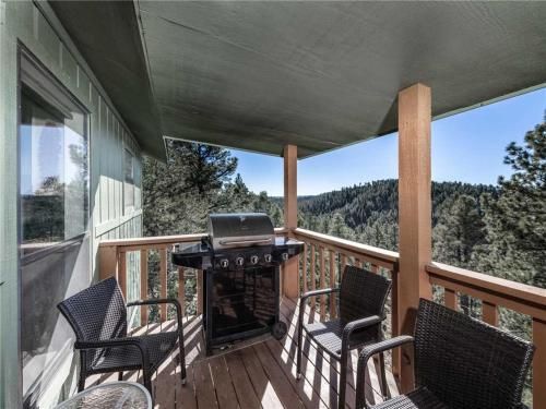Sierra Lake Vista 5 Bedrooms, Lake View, Game Room, Hot Tub, Sleeps 10