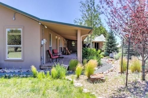 Chic Alto Studio on 1 Acre with Updated Amenities!