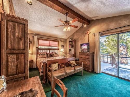 Alto Oso, 3 Bedrooms, Lush Forest View, Deck, Spa, Hot Tub, Sleeps 6