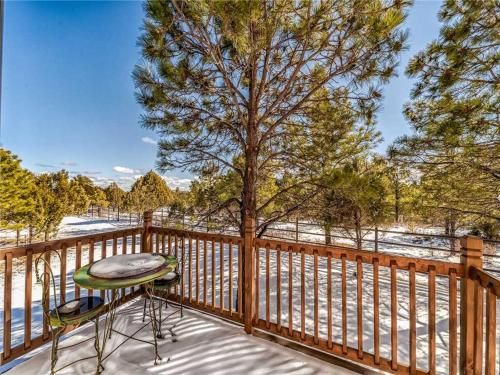 Alto Oso, 3 Bedrooms, Lush Forest View, Deck, Spa, Hot Tub, Sleeps 6