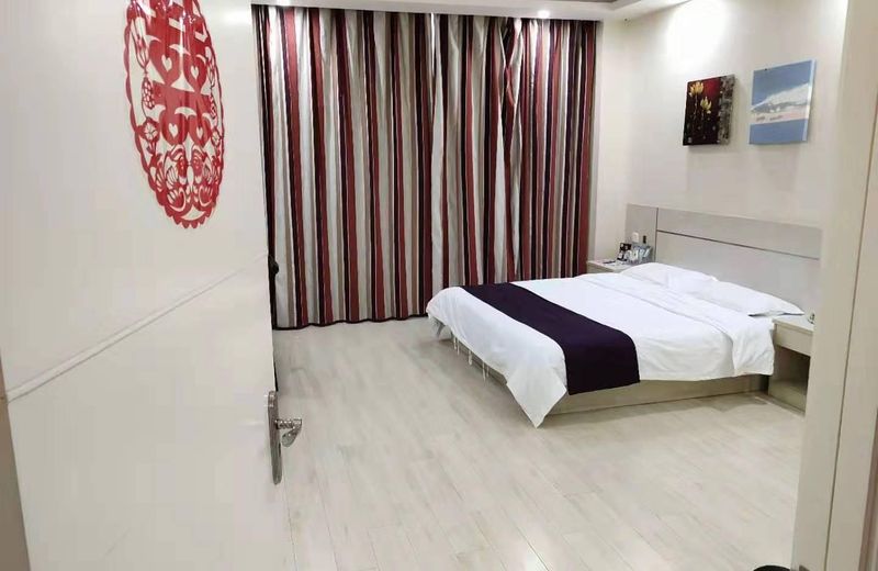 Thank Inn Plus Hotel Taixing Huangqiao Bus station