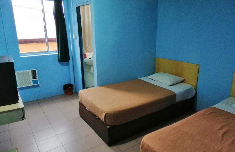 Gold Star Hotel