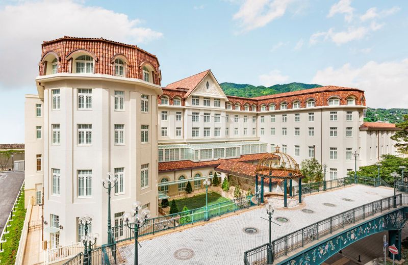 Takarazuka Hotel