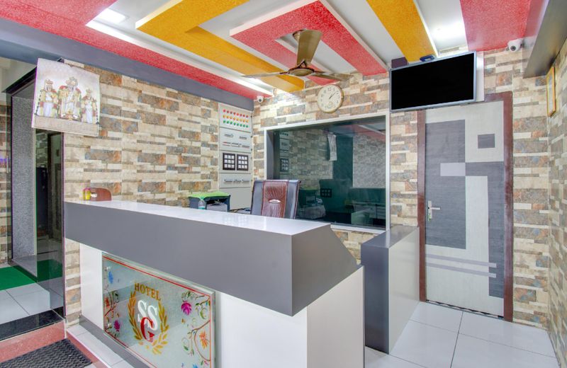 OYO 69992 Sri Sowmya Grand