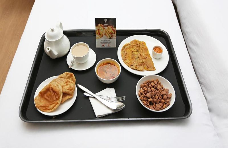 OYO 45011 Sumukh Hotel