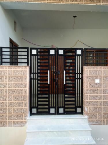 Kalpana Collection Guest House & Rooms