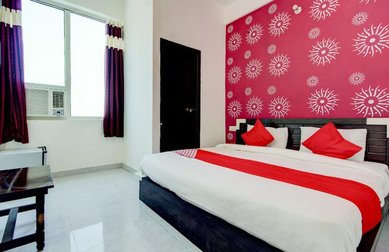 OYO 72798 Hotel Imperial Fort