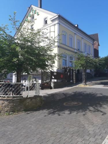 City Hotel