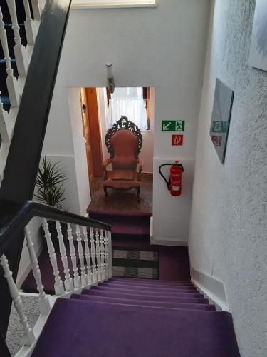 City Hotel