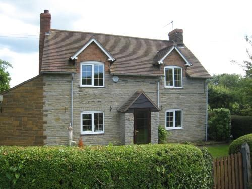 Macbeth Cottage - Sleeps up to 6 - HOT TUB