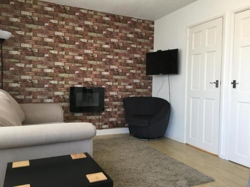 2 Bed Apartment w/private access to 7 miles of sandy beach - Sleeps 4