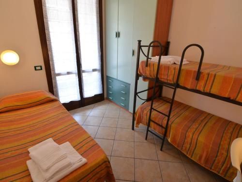 Cheerful apartment with AC close to the Adriatic coast