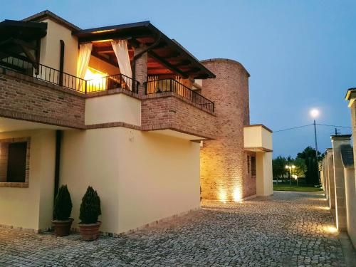 BORGO LUNA