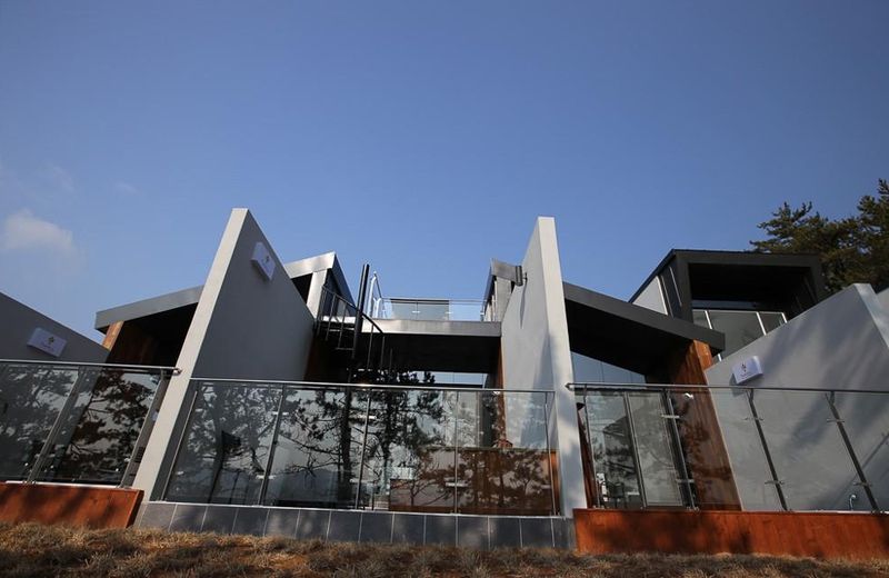 The hill pension