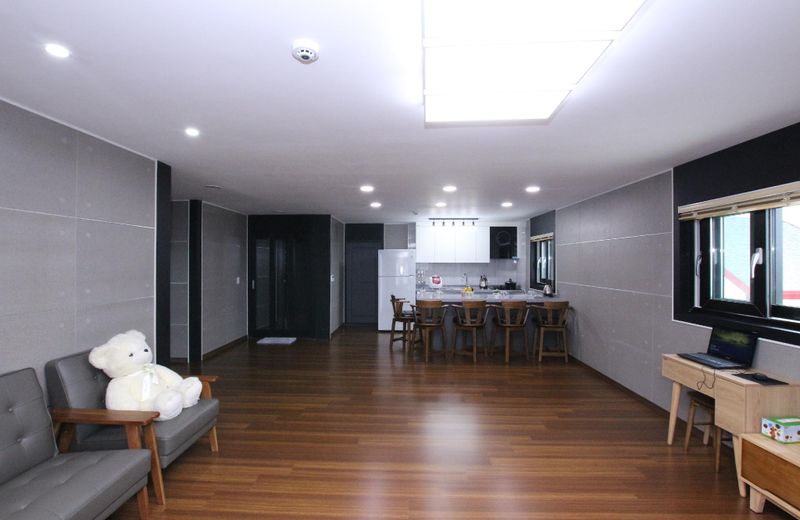 Uljin blue ara B pension