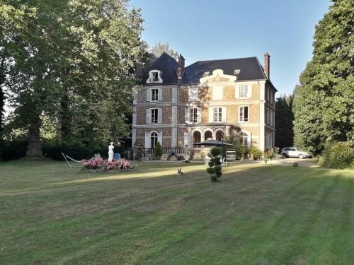 Chateau de la Bucaille - entier