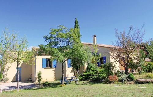 Villa de 4 chambres a Grillon avec piscine privee jardin clos et WiFi