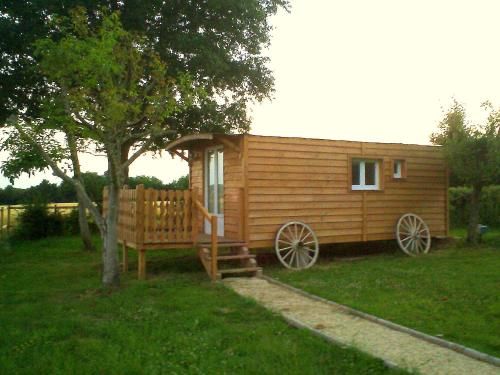 Les Cabanes de Gros Bois