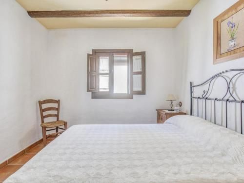 Comfy Holiday Home in Carcabuey with Patio