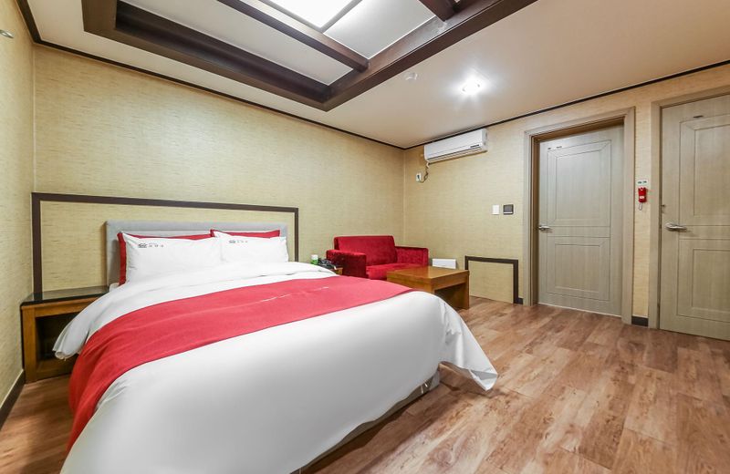 Gochang Hotel Moyangseong