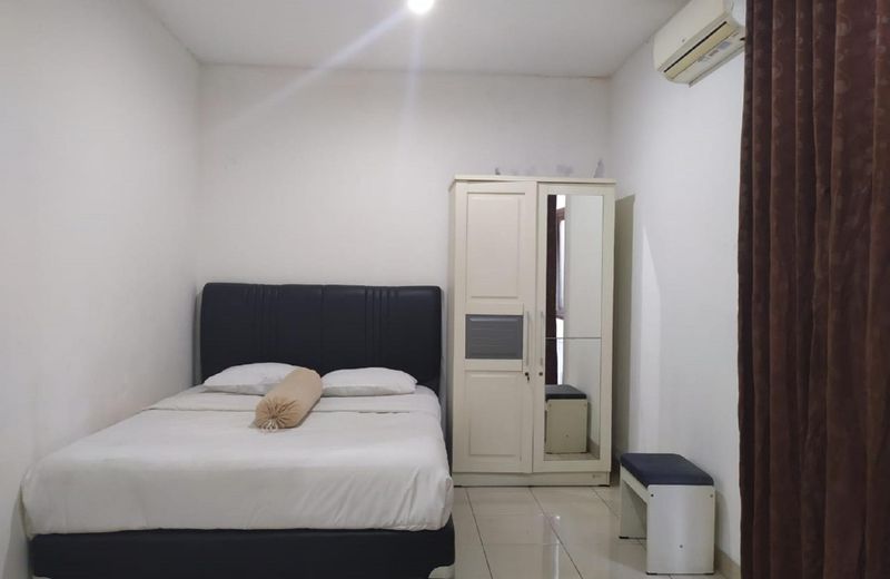 OYO 2951 Graha Ht Sumantri Guest House