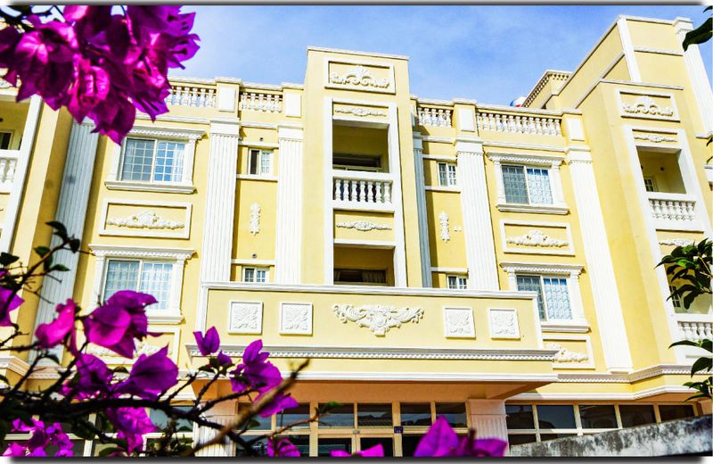 Tipsy Hotel