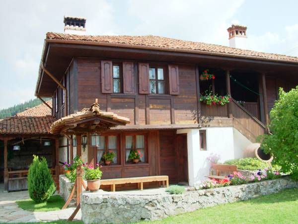 Hadji Neikovi Guest Houses