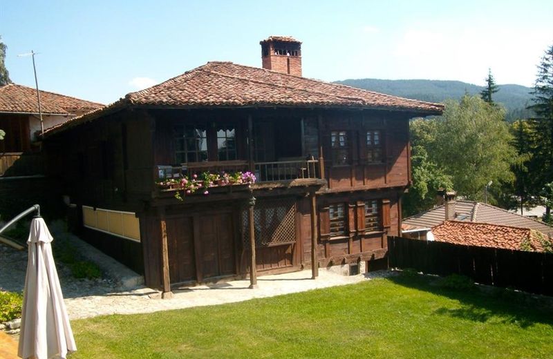 Trayanova Guest House