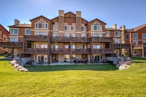Lakefront Huntsville, Utah Lodging Option - 3 Bedroom Sleeps 10 LS59