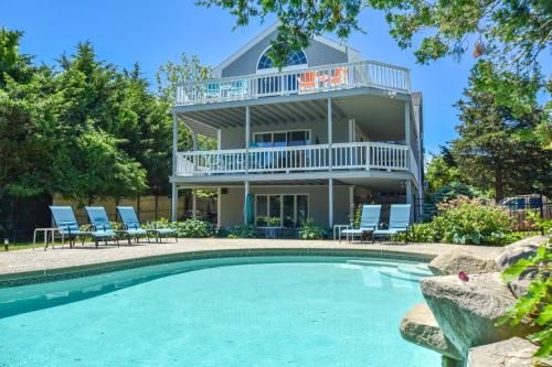 #908 - Grand Cove