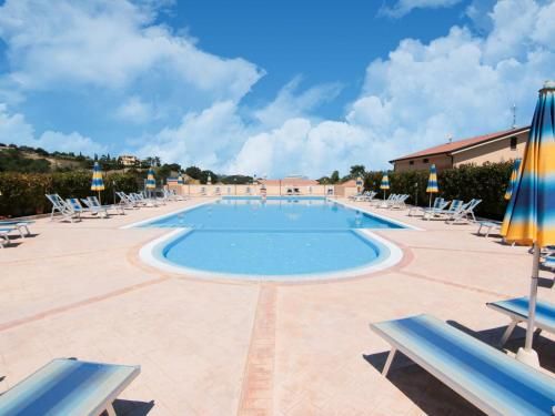 Simplistic Apartment in Marina di Mandatoriccio with Pool