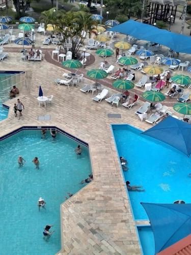 Flats termais em condomínio Apart Hotel de águas termais