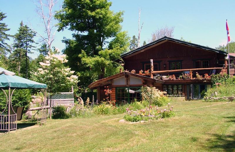 Cedarwood Lodge