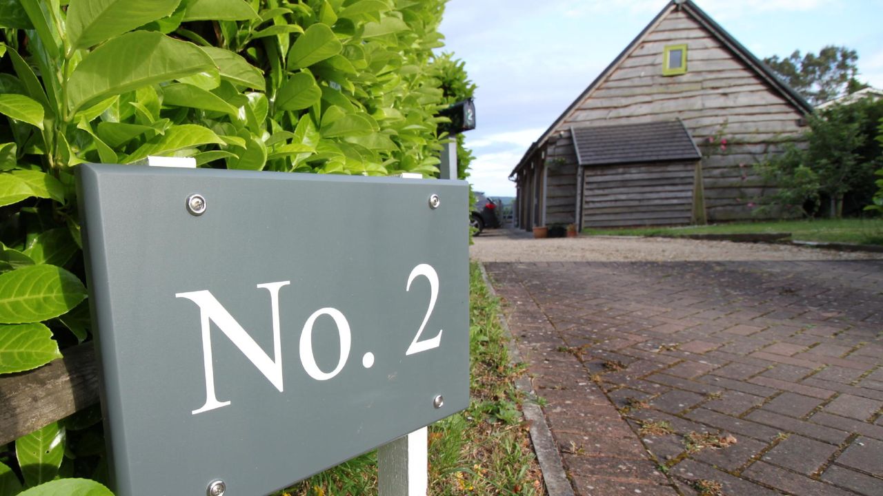 Stay at No. 2