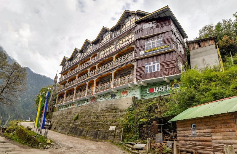 Summit Panghen Metok Hotel Lachen