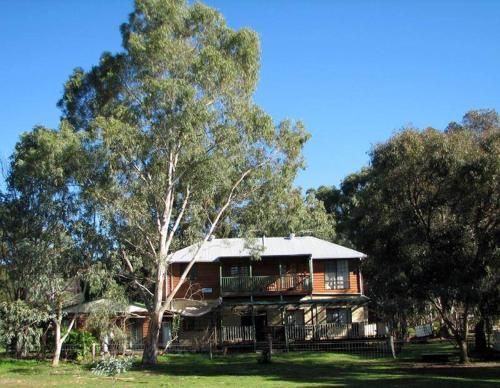 Currawong Farm Bed & Breakfast